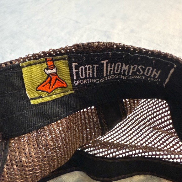 Fort Thompson MossyOak Bottomlands Hat w/a Vibrant Duck Foot & Band Embroidered - Picture 7 of 7